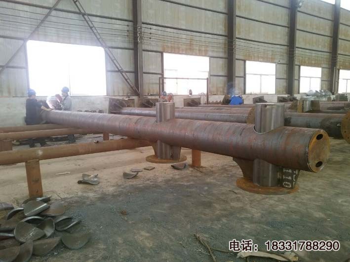 Φ273、Φ325懸臂式交通標(biāo)志桿加工廠家